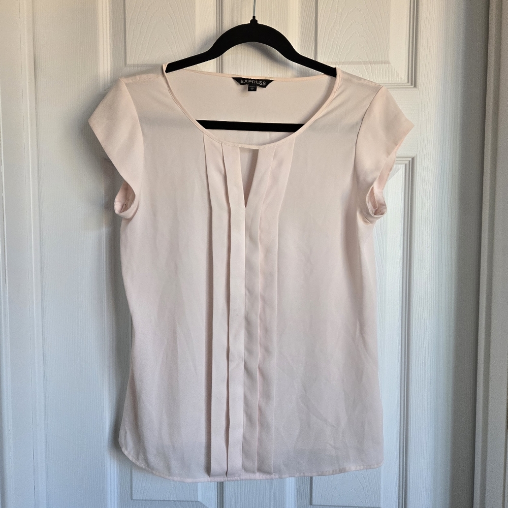 Express Light Pink Work Blouse in size xs